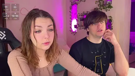 RobertAndLinela webcam model stream image