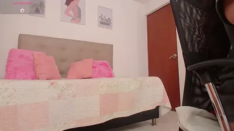 Miley_Baker webcam stripchat model stream image