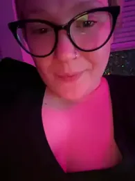 PiggyRose webcam model stream image