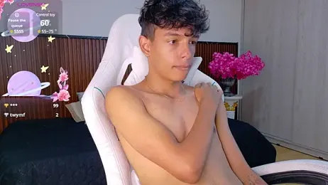 max__frost webcam model stream image