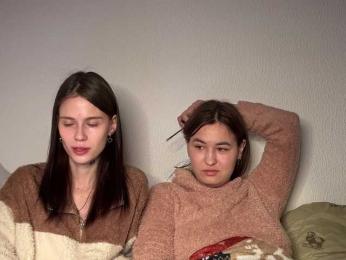 _Two_Chicks_ webcam bongacams model stream image