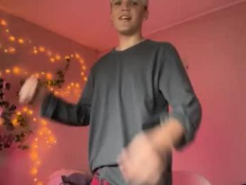 moonflamek webcam model stream image