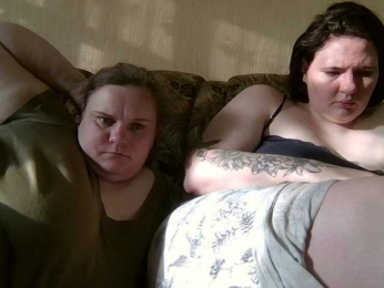HollyXEva webcam model stream image