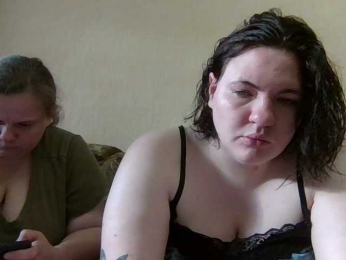 HollyXEva webcam model stream image