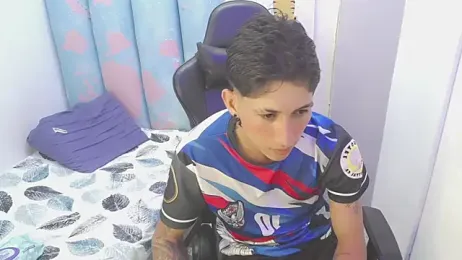 liam_play webcam model stream image