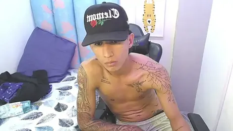 liam_play webcam model stream image