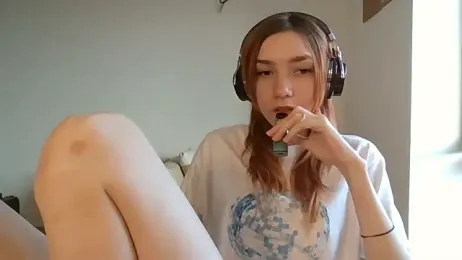 RedheadMisty webcam model stream image