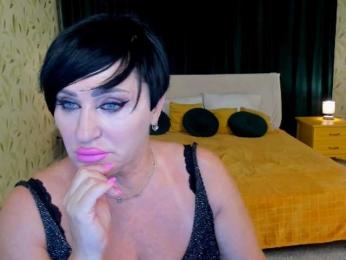 KiraTempt webcam model stream image