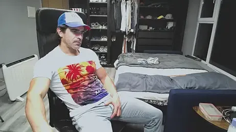 latinoo23bom webcam stripchat model stream image