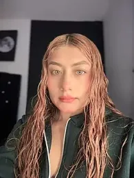 _Danna webcam model stream image