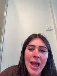 aus_queen webcam model stream image