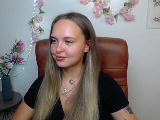 Khaleesi Moon webcam flirt4free model stream image