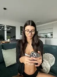 Wildberry_ webcam model stream image