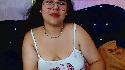 LucyColleen webcam model stream image