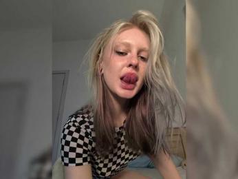 AriaRiver webcam bongacams model stream image