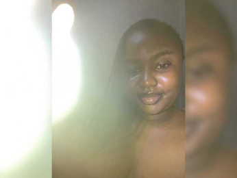PrettyJade webcam model stream image