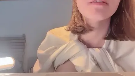 Krismil3 webcam stripchat model stream image