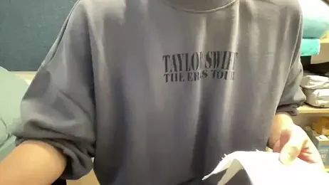 hoppyhops webcam model stream image