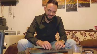 master_roberto webcam cam4 model stream image
