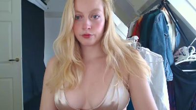 lucyelena webcam model stream image