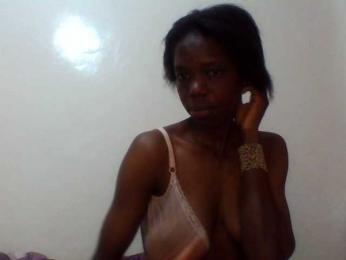 Sexxybellah6 webcam bongacams model stream image