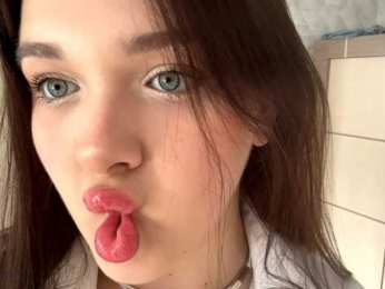 AshleaReuer webcam model stream image