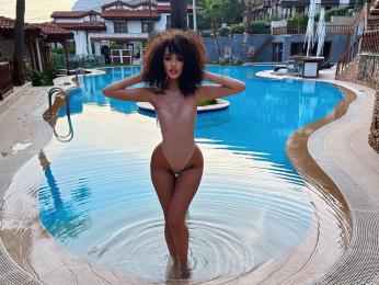 CelineCherie webcam model stream image