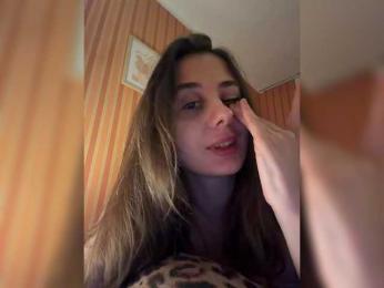 MoniClark webcam bongacams model stream image