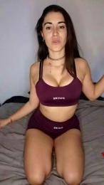 Memiii04 webcam model stream image