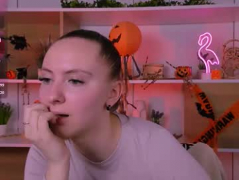 lana_of webcam model stream image