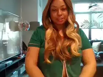 MSweetLindaParks webcam stripchat model stream image