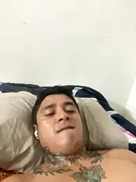 NakedMuse webcam model stream image