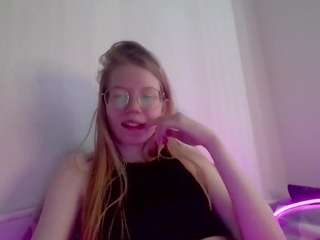esme-runn webcam model stream image