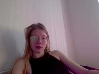 esme-runn webcam model stream image
