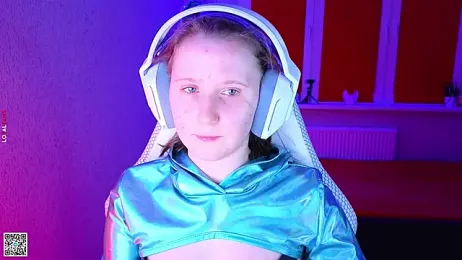 mon_lola webcam model stream image