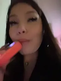 Kissy_Moon webcam model stream image