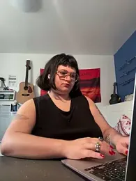 _dwhorekin_ webcam model stream image