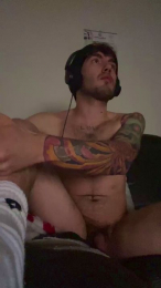 Danxxxhairydick webcam model stream image