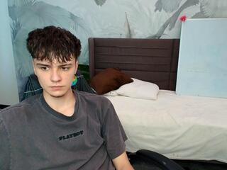 Eryk Adams webcam model stream image