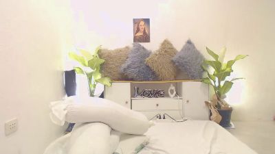 heartely webcam cam4 model stream image