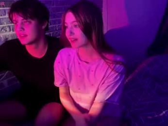 fetchingcouplee webcam model stream image