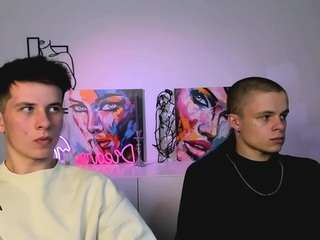 leo-valor webcam model stream image