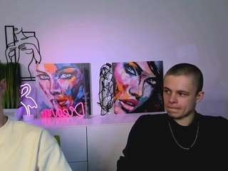 leo-valor webcam model stream image