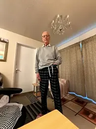 cutaboverest webcam model stream image