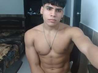 tylergold23 webcam model stream image