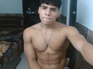 tylergold23 webcam model stream image