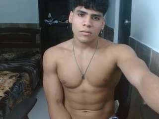 tylergold23 webcam model stream image