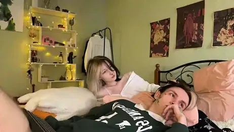VeryRare_TwinS webcam model stream image
