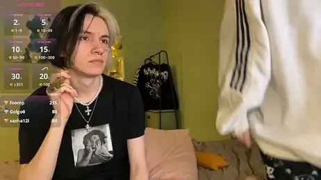 VeryRare_TwinS webcam model stream image