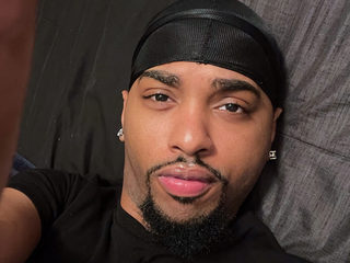Mufasa Anderson webcam model stream image